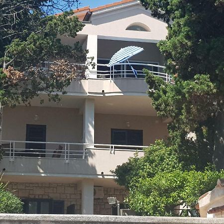 Mare Azzurro Apartments Pola Esterno foto